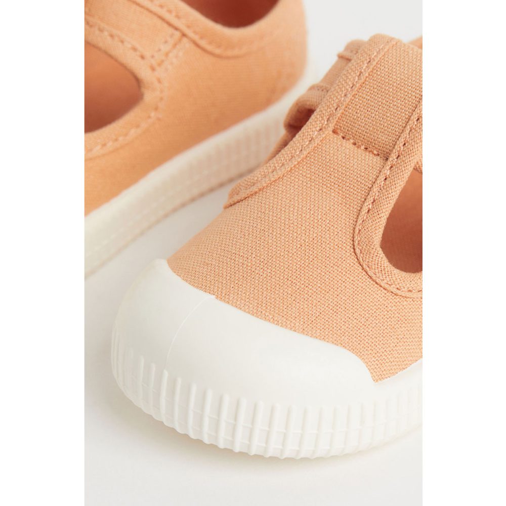 کفش نوزاد برند اچ اند ام مدل Canvas Sandals