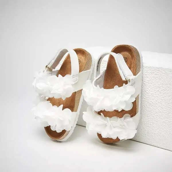 صندل بچه گانه دخترانه برند مکس مدل Floral 3D